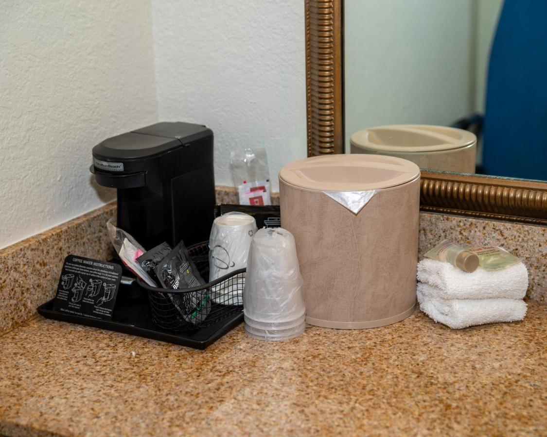 Red Roof Inn Tallahassee East מראה חיצוני תמונה